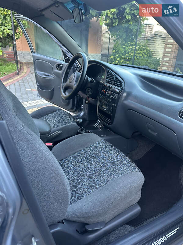 Седан Daewoo Lanos 2008 в Чернівцях