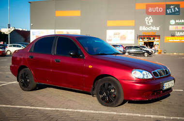 Седан Daewoo Lanos 1998 в Ужгороді