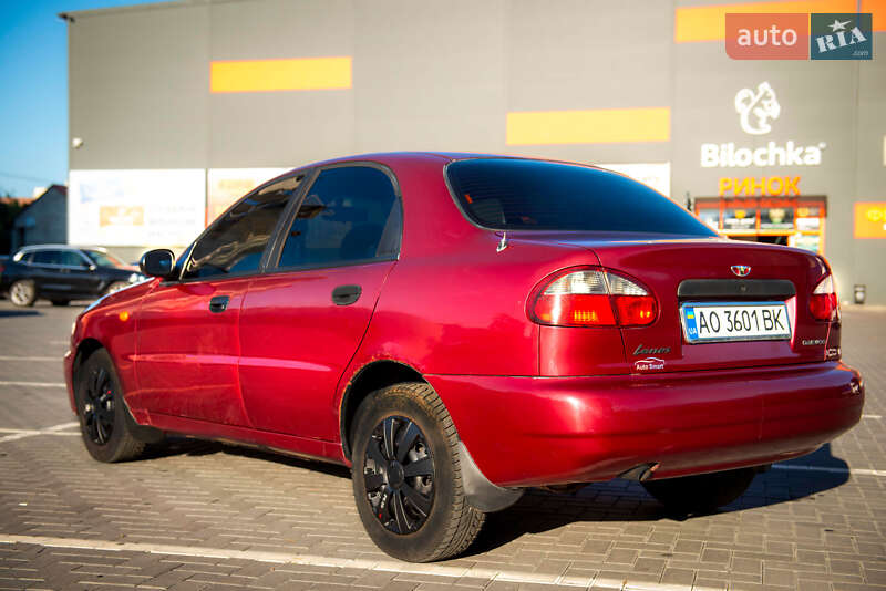 Седан Daewoo Lanos 1998 в Ужгороде