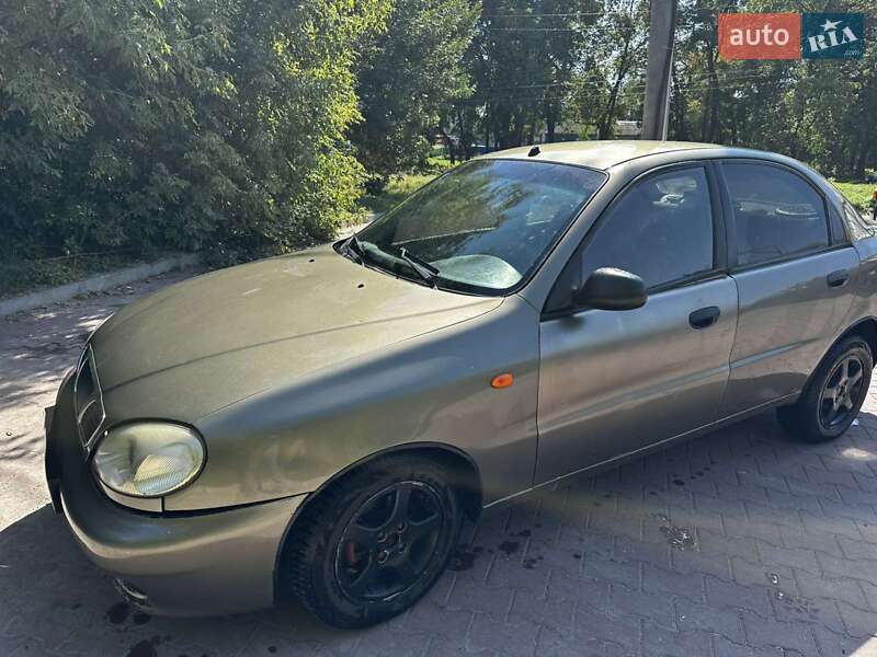 Седан Daewoo Lanos 2005 в Ровно