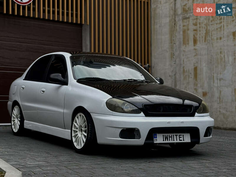 Седан Daewoo Lanos 2003 в Львові