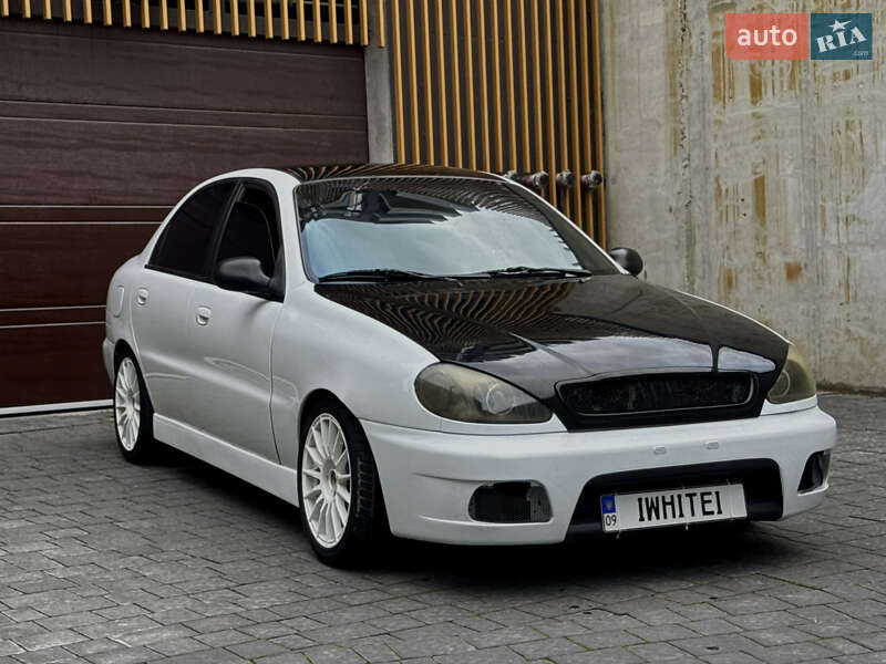 Седан Daewoo Lanos 2003 в Львові