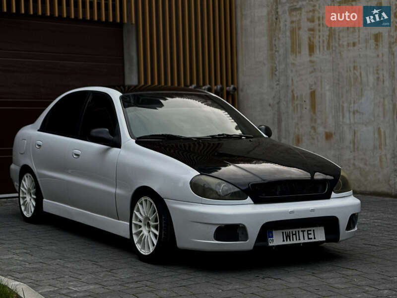 Седан Daewoo Lanos 2003 в Львові