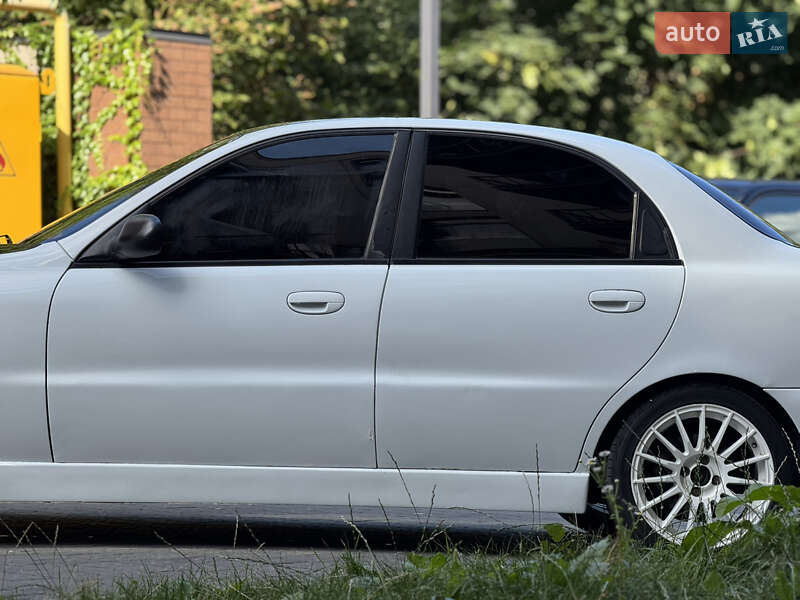 Седан Daewoo Lanos 2003 в Львові
