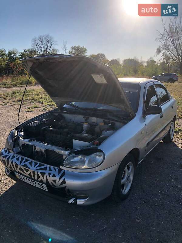 Седан Daewoo Lanos 1998 в Болграді