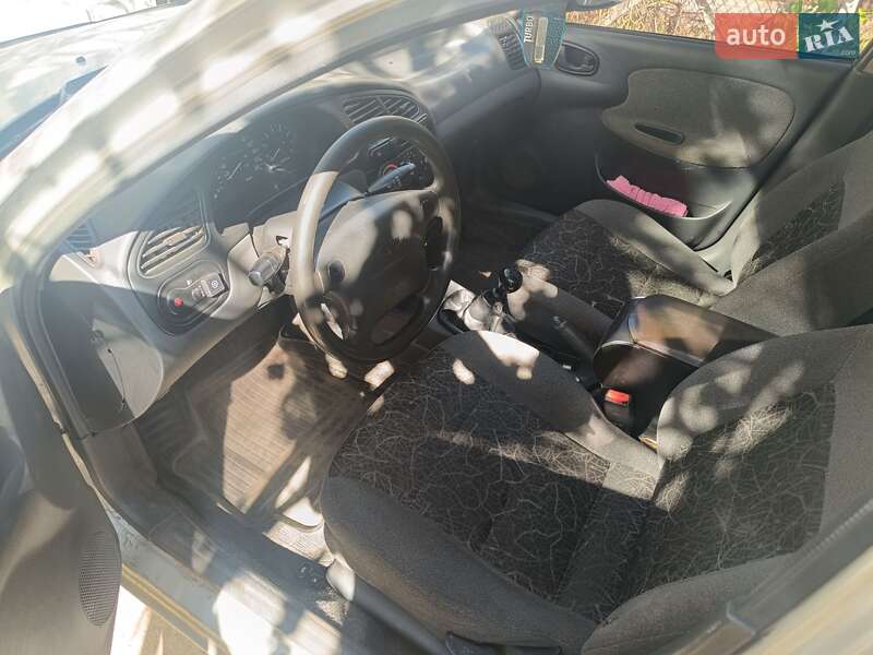 Седан Daewoo Lanos 2006 в Чигирине