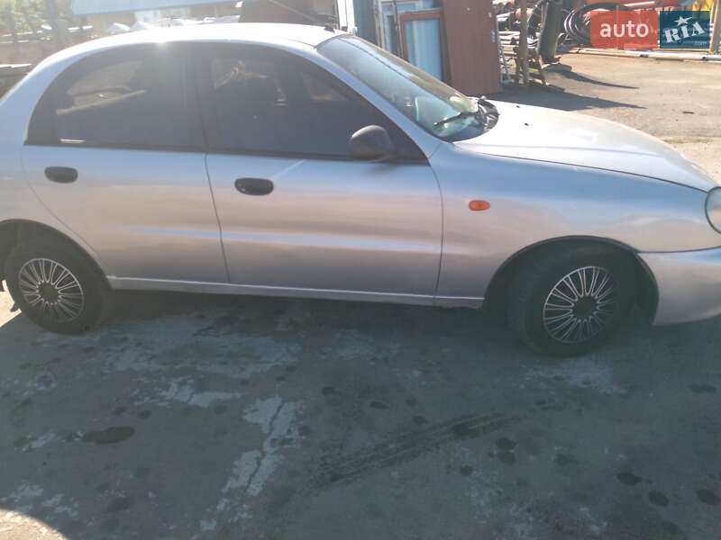 Седан Daewoo Lanos 2008 в Ровно