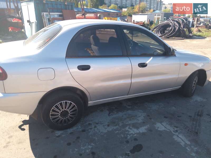 Седан Daewoo Lanos 2008 в Ровно