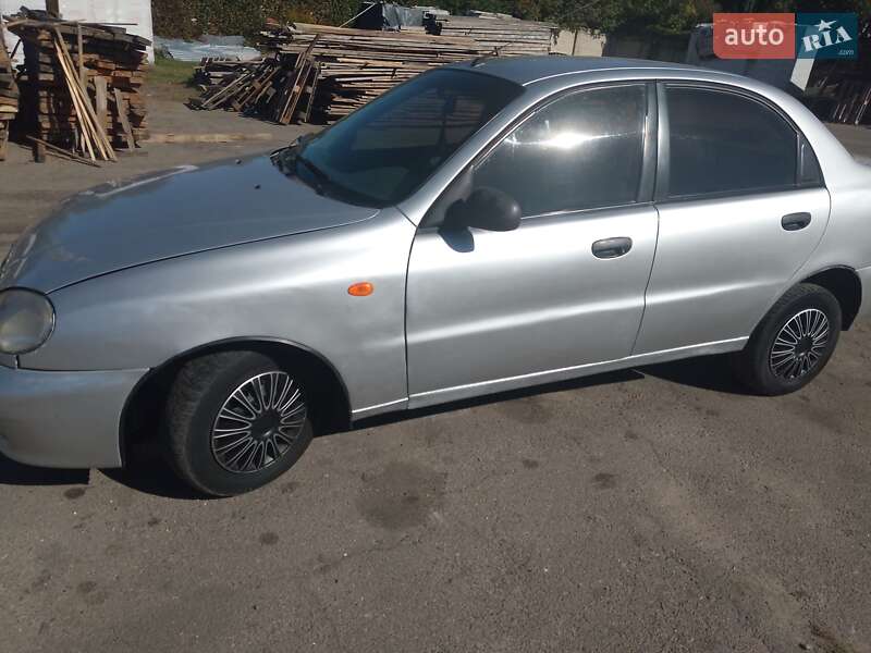 Седан Daewoo Lanos 2008 в Ровно