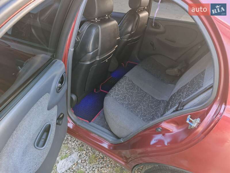 Седан Daewoo Lanos 2006 в Славуте