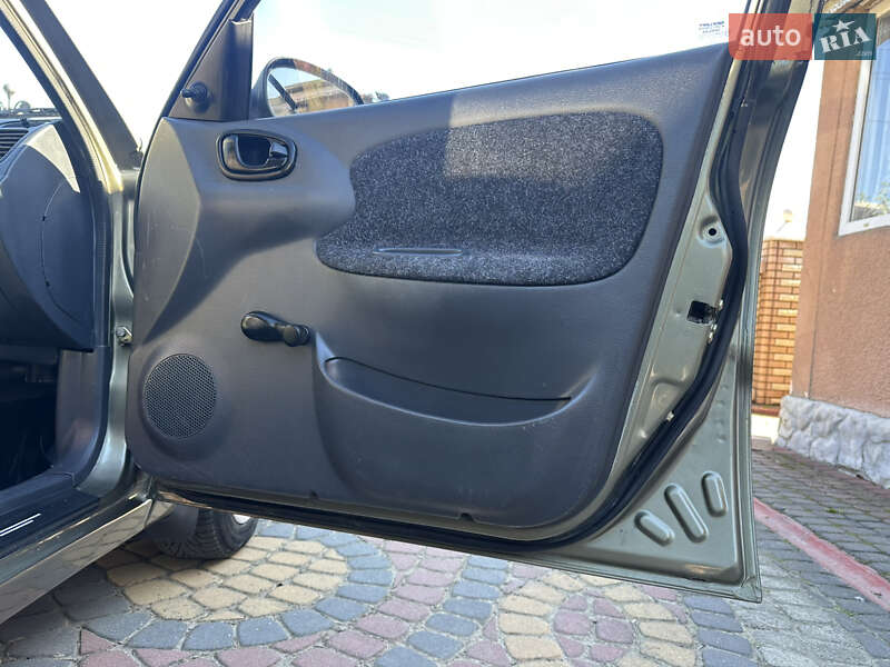 Седан Daewoo Lanos 2006 в Черновцах