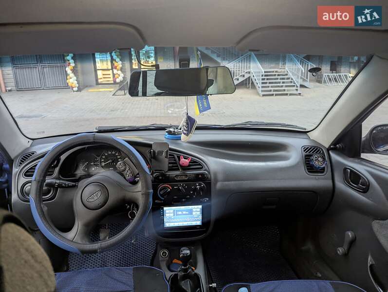 Седан Daewoo Lanos 2008 в Ровно