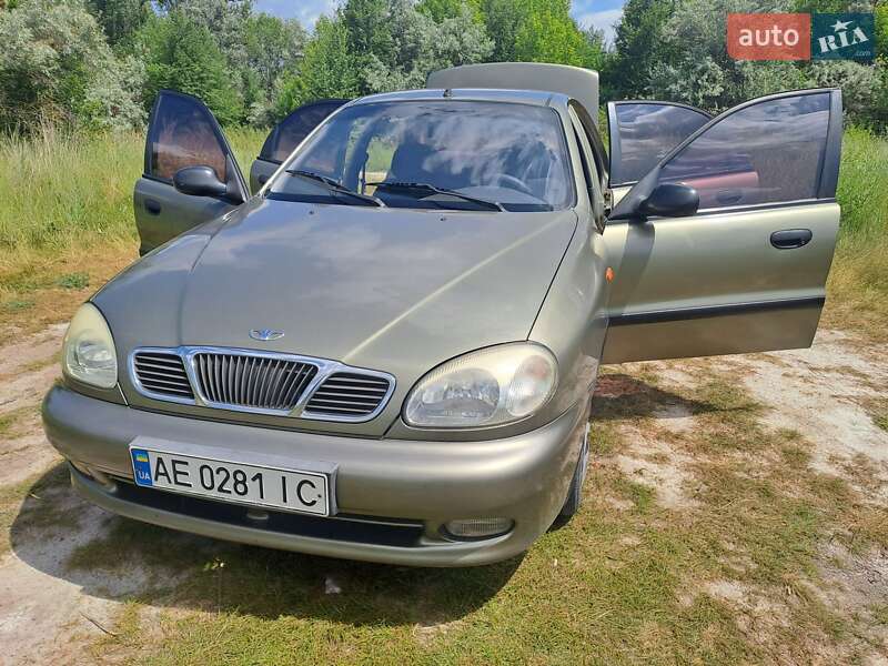Седан Daewoo Lanos 2004 в Днепре