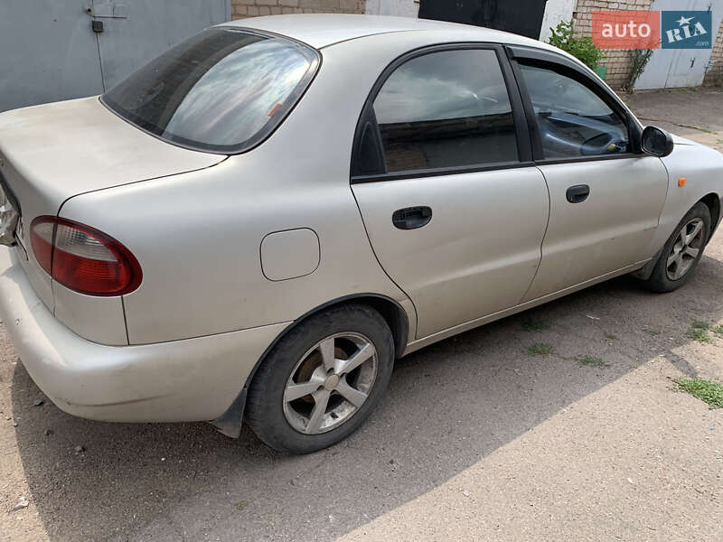 Седан Daewoo Lanos 2003 в Кривом Роге