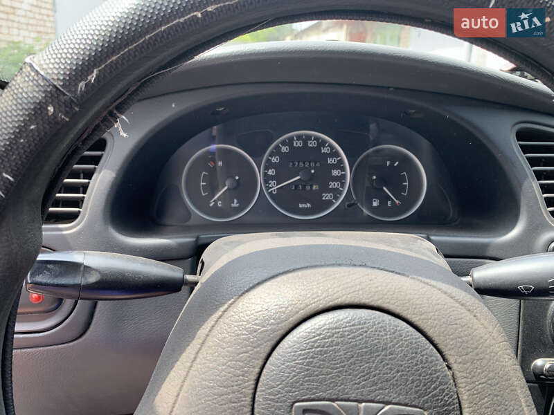 Седан Daewoo Lanos 2003 в Кривом Роге