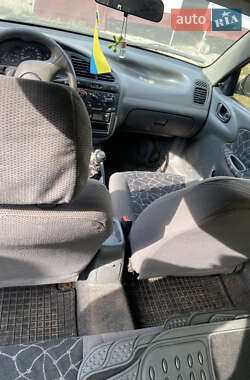 Седан Daewoo Lanos 2004 в 