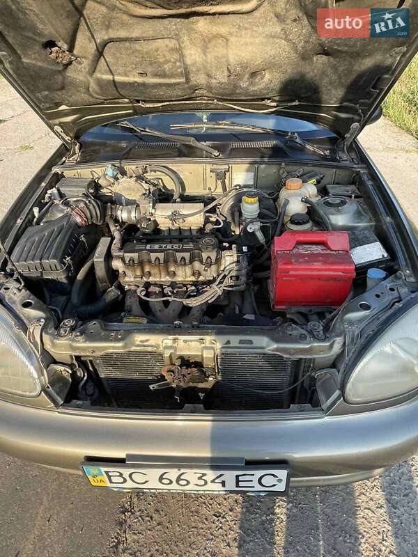 Седан Daewoo Lanos 2004 в Мостиске