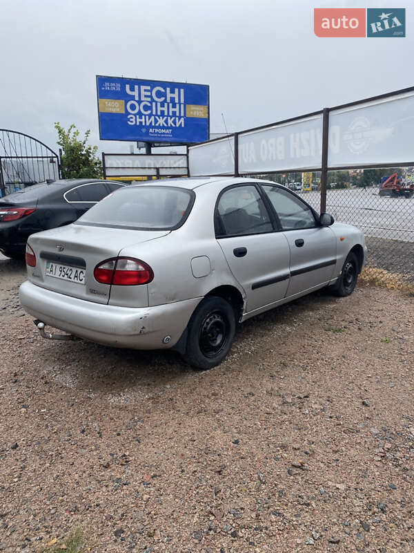 Седан Daewoo Lanos 2004 в Киеве