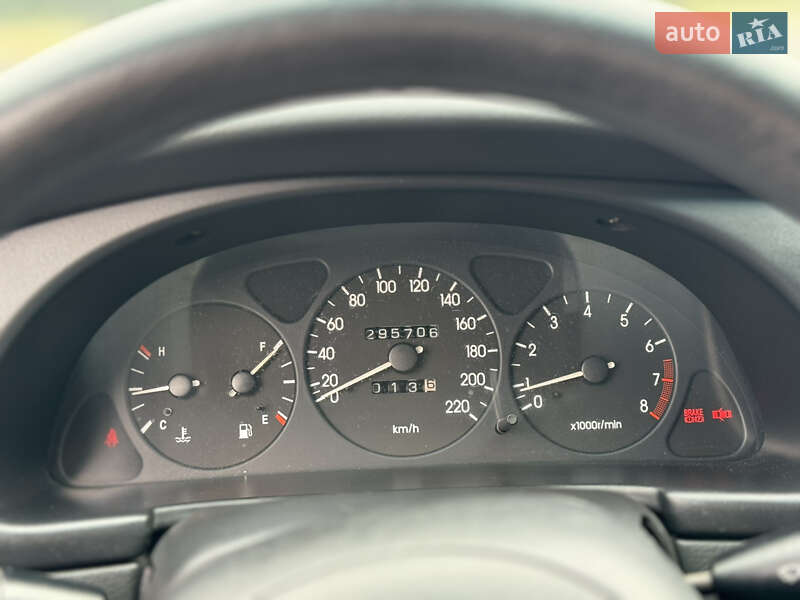 Седан Daewoo Lanos 2003 в Киеве