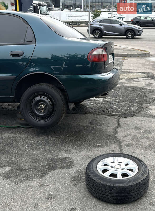 Седан Daewoo Lanos 2003 в Киеве
