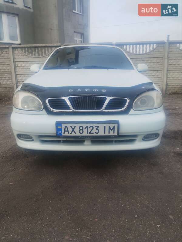 Седан Daewoo Lanos 2001 в Харькове
