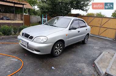 Седан Daewoo Lanos 2004 в Мироновке