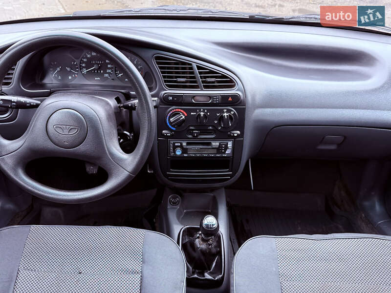 Седан Daewoo Lanos 2003 в Новом Буге