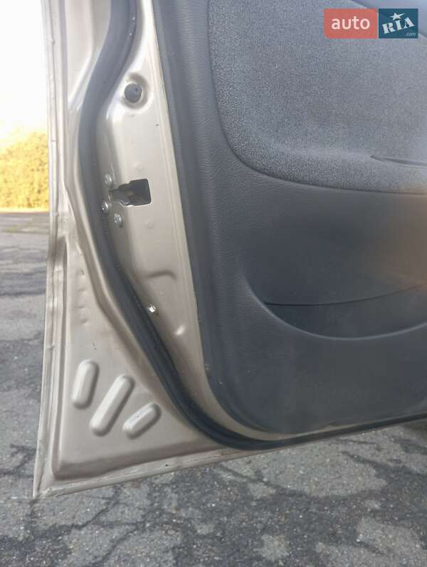 Седан Daewoo Lanos 2008 в Львові