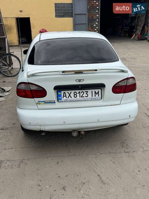 Седан Daewoo Lanos 2001 в Харькове