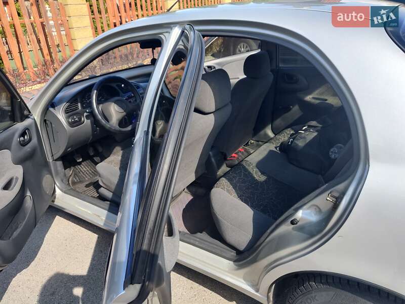 Седан Daewoo Lanos 2004 в Днепре фото 2 Седан Daewoo Lanos 2004 в Днепре