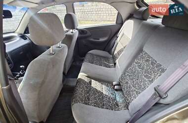 Седан Daewoo Lanos 2004 в 