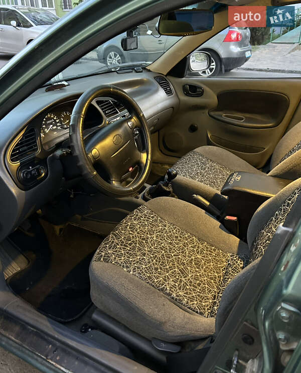 Седан Daewoo Lanos 2006 в Львове