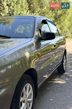 Седан Daewoo Lanos 2004 в 