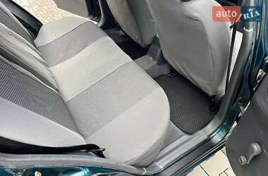 Седан Daewoo Lanos 2002 в 