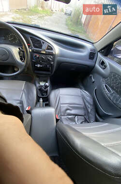Седан Daewoo Lanos 2002 в 