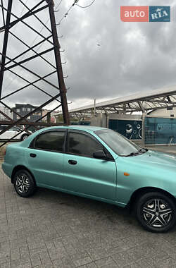 Седан Daewoo Lanos 1999 в 
