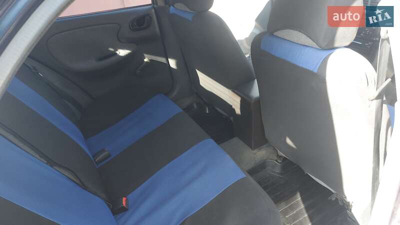 Седан Daewoo Lanos 2004 в Николаеве
