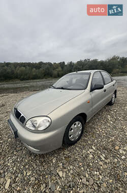 Седан Daewoo Lanos 2009 в Черновцах