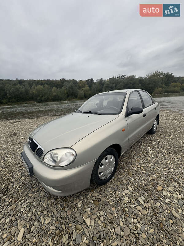 Седан Daewoo Lanos 2009 в 
