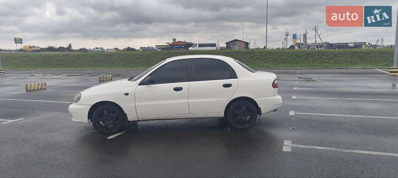 Седан Daewoo Lanos 2003 в Львове