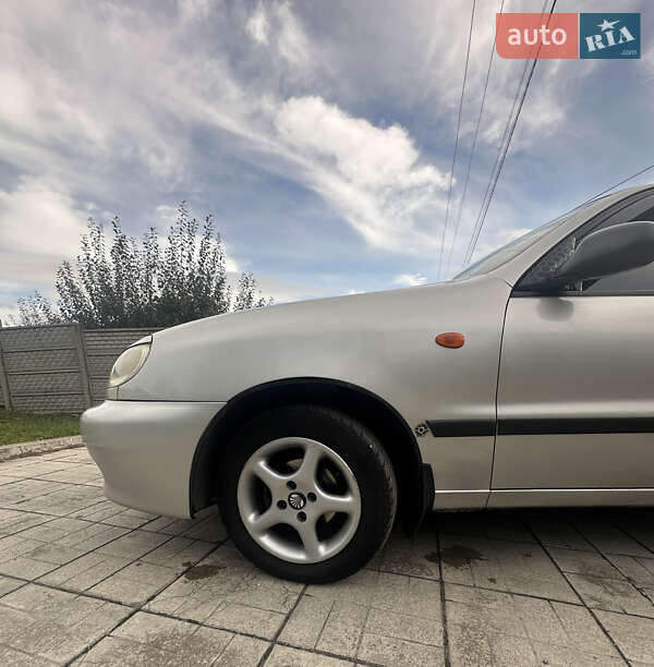 Седан Daewoo Lanos 2003 в Каменском