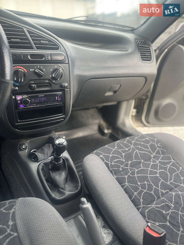 Седан Daewoo Lanos 2003 в Каменском