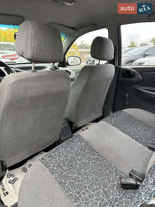 Седан Daewoo Lanos 2010 в Смеле