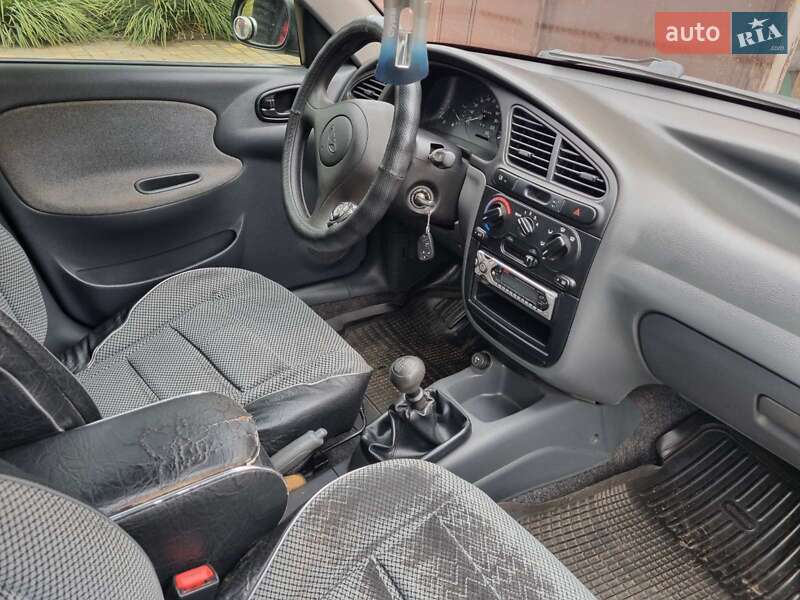 Седан Daewoo Lanos 2008 в Кривом Роге