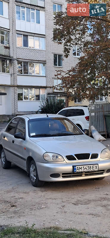 Седан Daewoo Lanos 2004 в Житомире