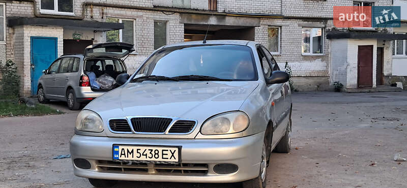 Седан Daewoo Lanos 2004 в Житомире