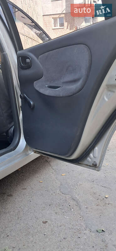 Седан Daewoo Lanos 2004 в Житомире