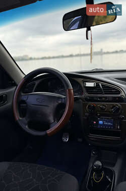 Седан Daewoo Lanos 2003 в 