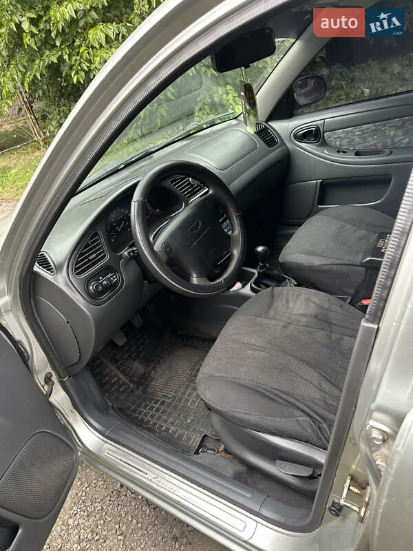 Седан Daewoo Lanos 2003 в Києві