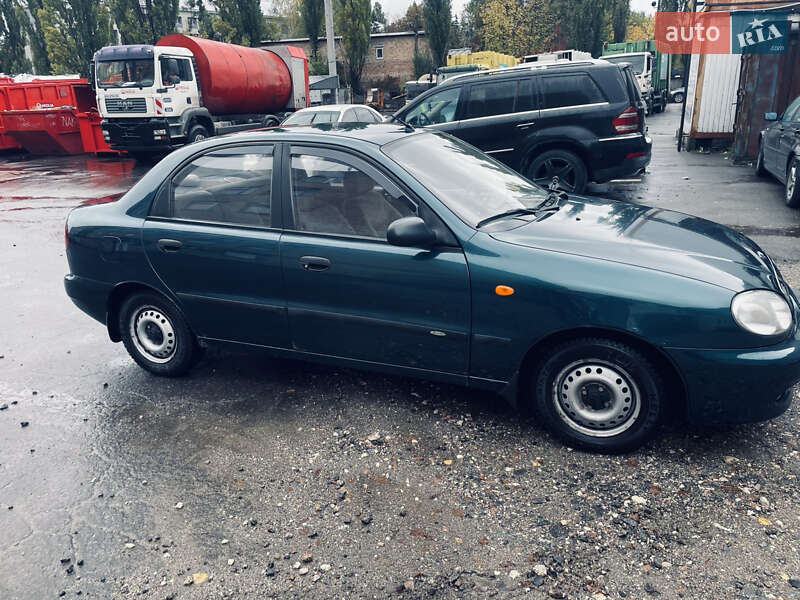 Седан Daewoo Lanos 2006 в Киеве
